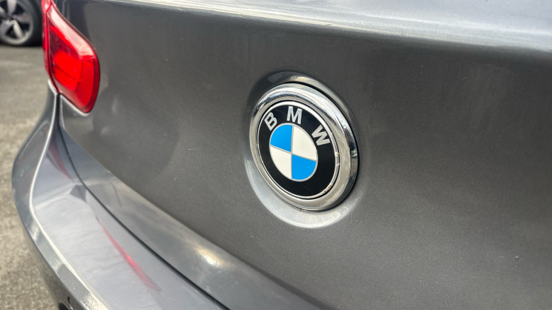 BMW 1 Series 118i [1.5] Sport 5dr [Nav/Servotronic] Petrol Hatchback